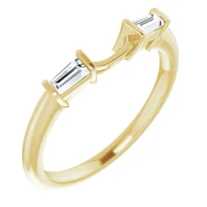 18K Yellow Band Mounting Emerald Ring