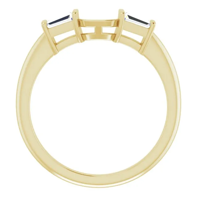 18K Yellow Band Mounting Emerald Ring