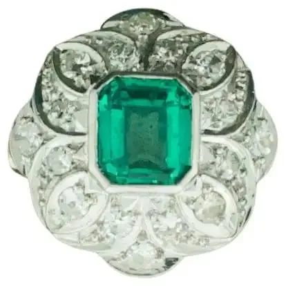 Art Deco Emerald and Diamond Ring in Platinum