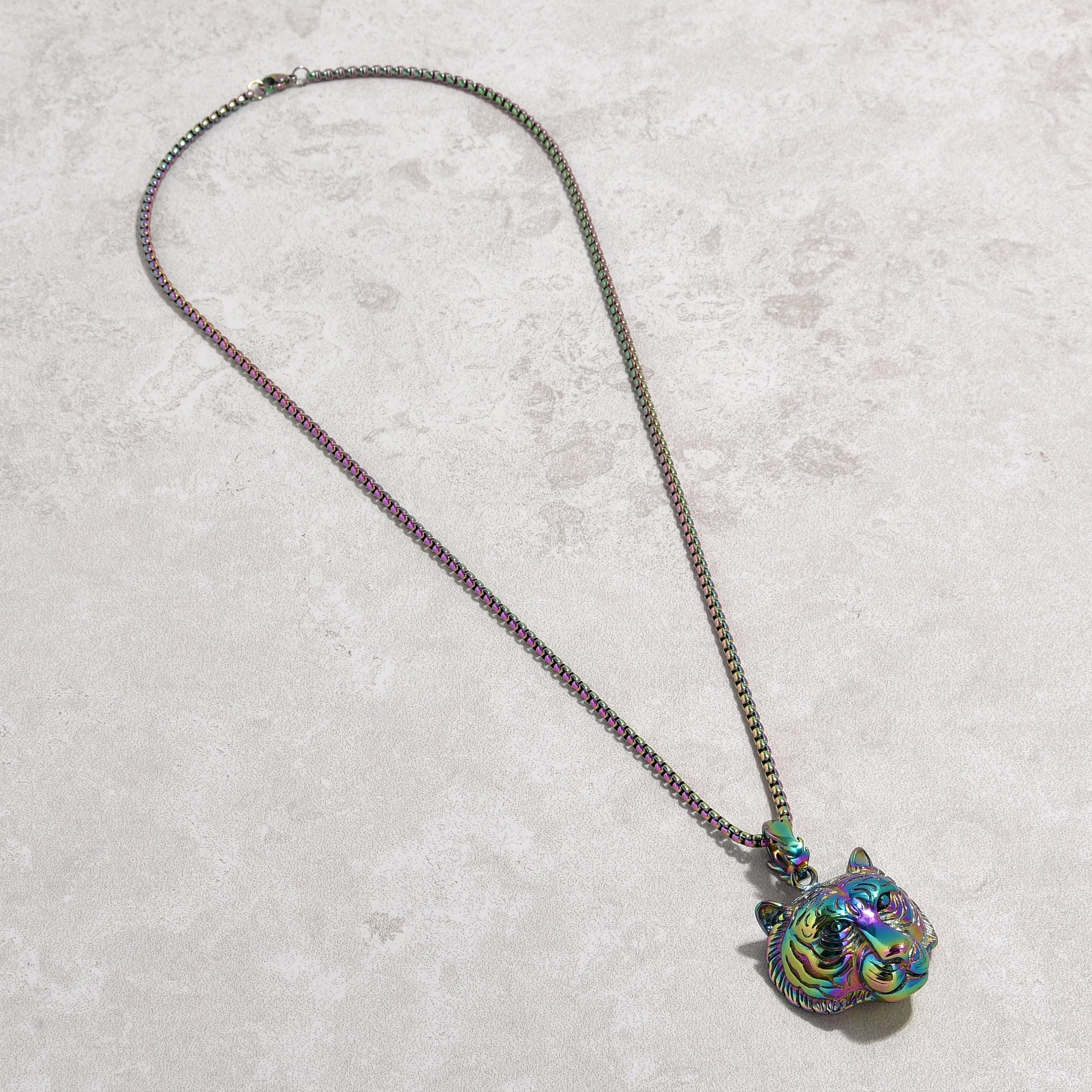 Aurora Borealis Tiger Steel Hearts Necklace