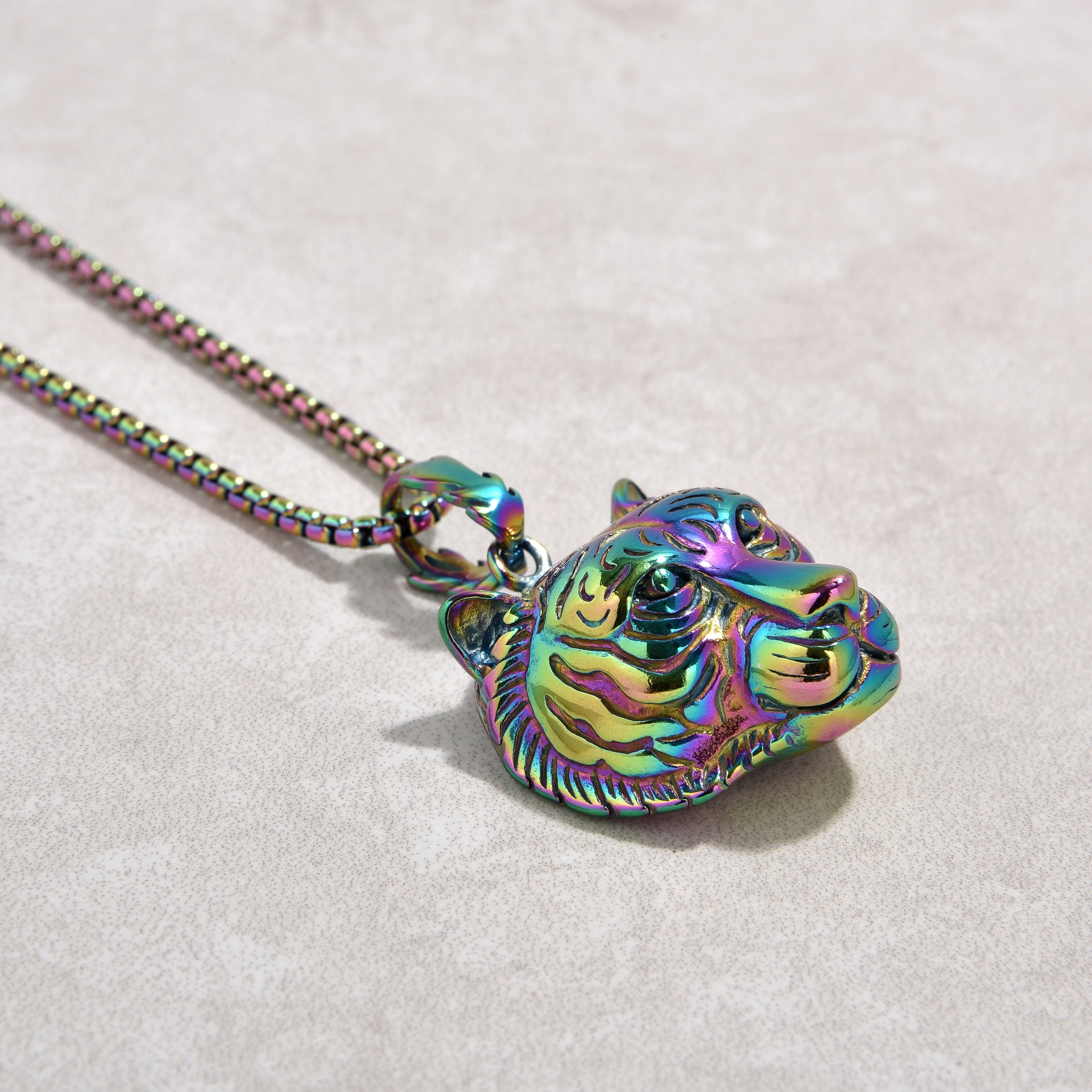 Aurora Borealis Tiger Steel Hearts Necklace