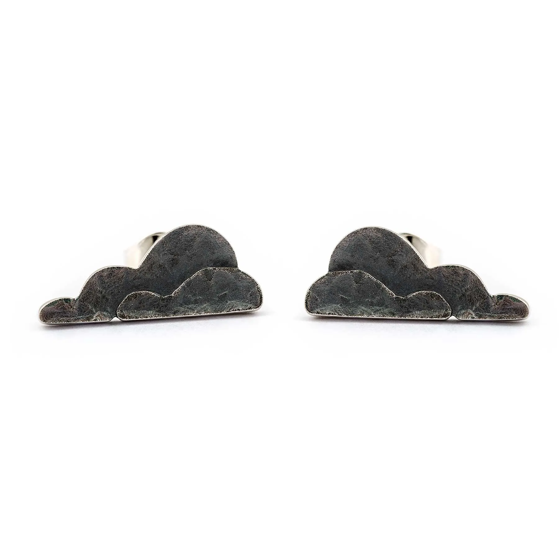 Cloudy Silver Lining earrings M - Dark