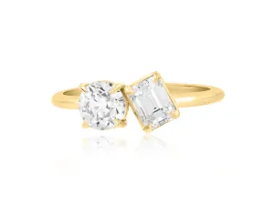 Emerald and Round Diamond Toi Et Moi Ring