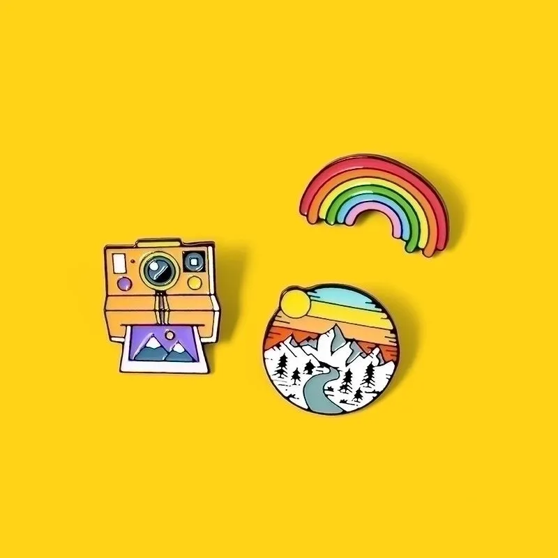 Fashion Pin Rainbow Camera Alloy Enamel Unisex Brooches