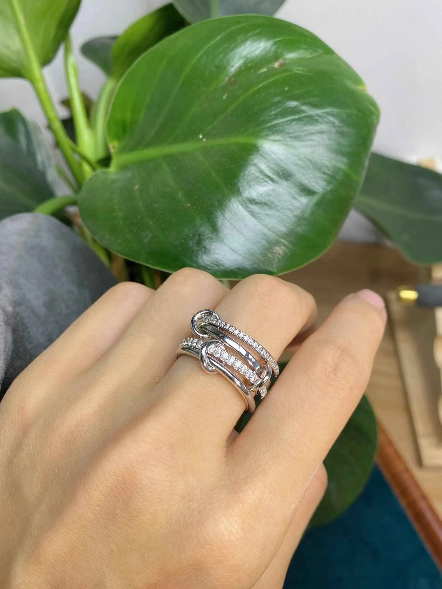 Fashion Silver Connected Rings No. 1