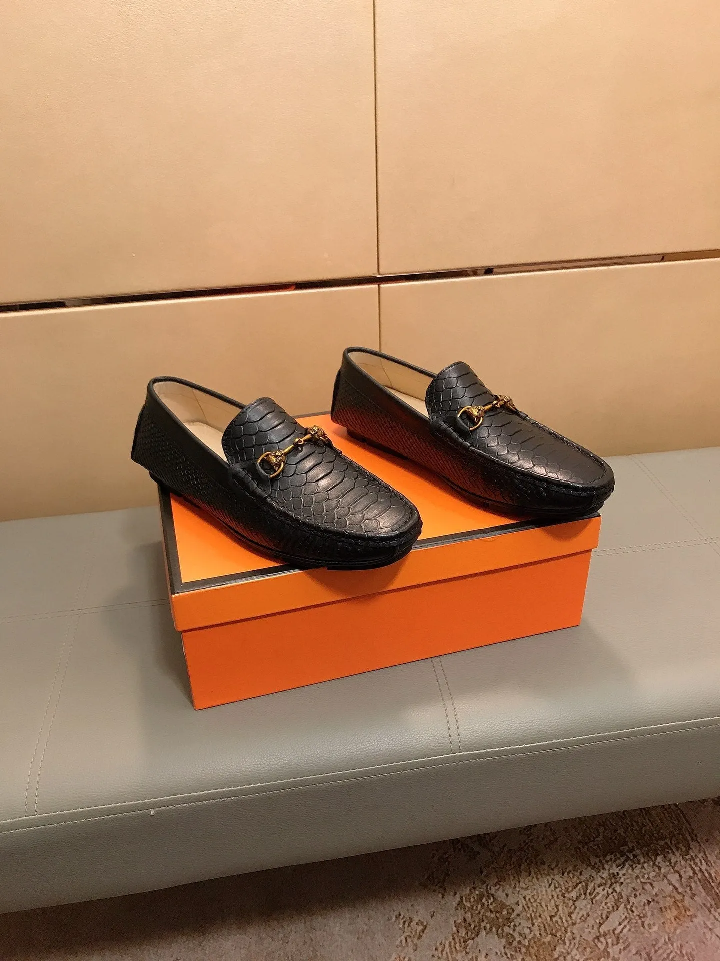 GG CROCODILE LOAFER
