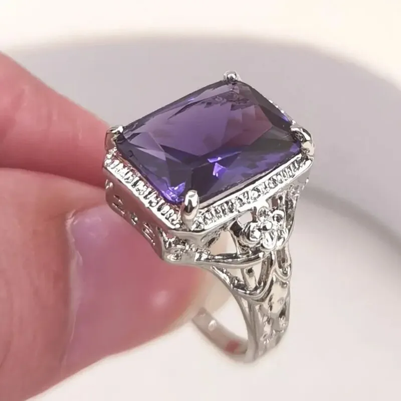 Huitan Aesthetic Flower Design Purple Cubic Zirconia Rings for Women /Wedding , Anniversary, Party Ring