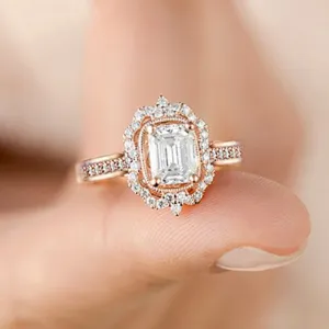 Huitan Romantic Rose Gold Color Rings Women Fashion Finger-ring Accessories for Party Good Quality New Statement Jewelry Gift