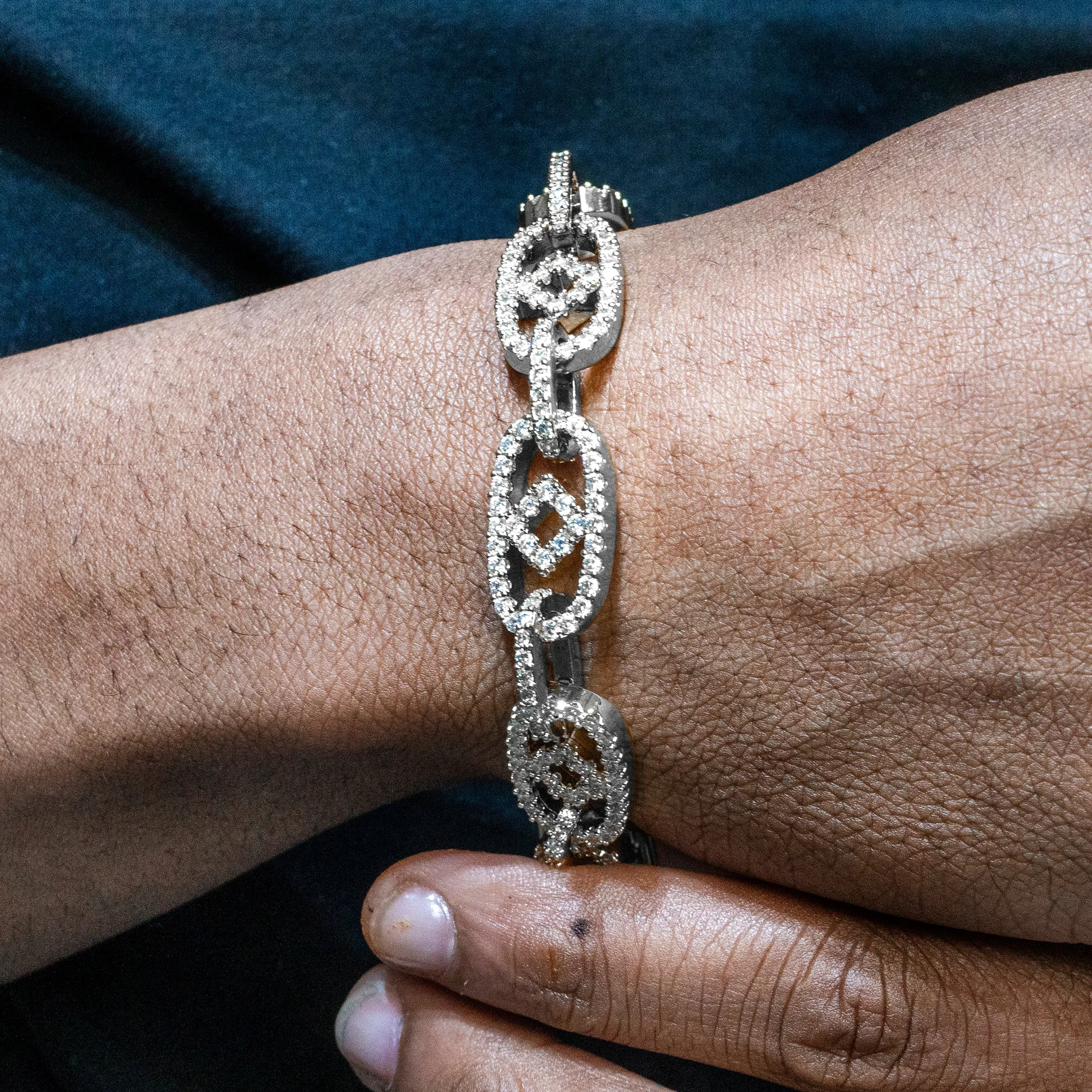 Mens White Gold Iced Out Box Oval Link Bracelet