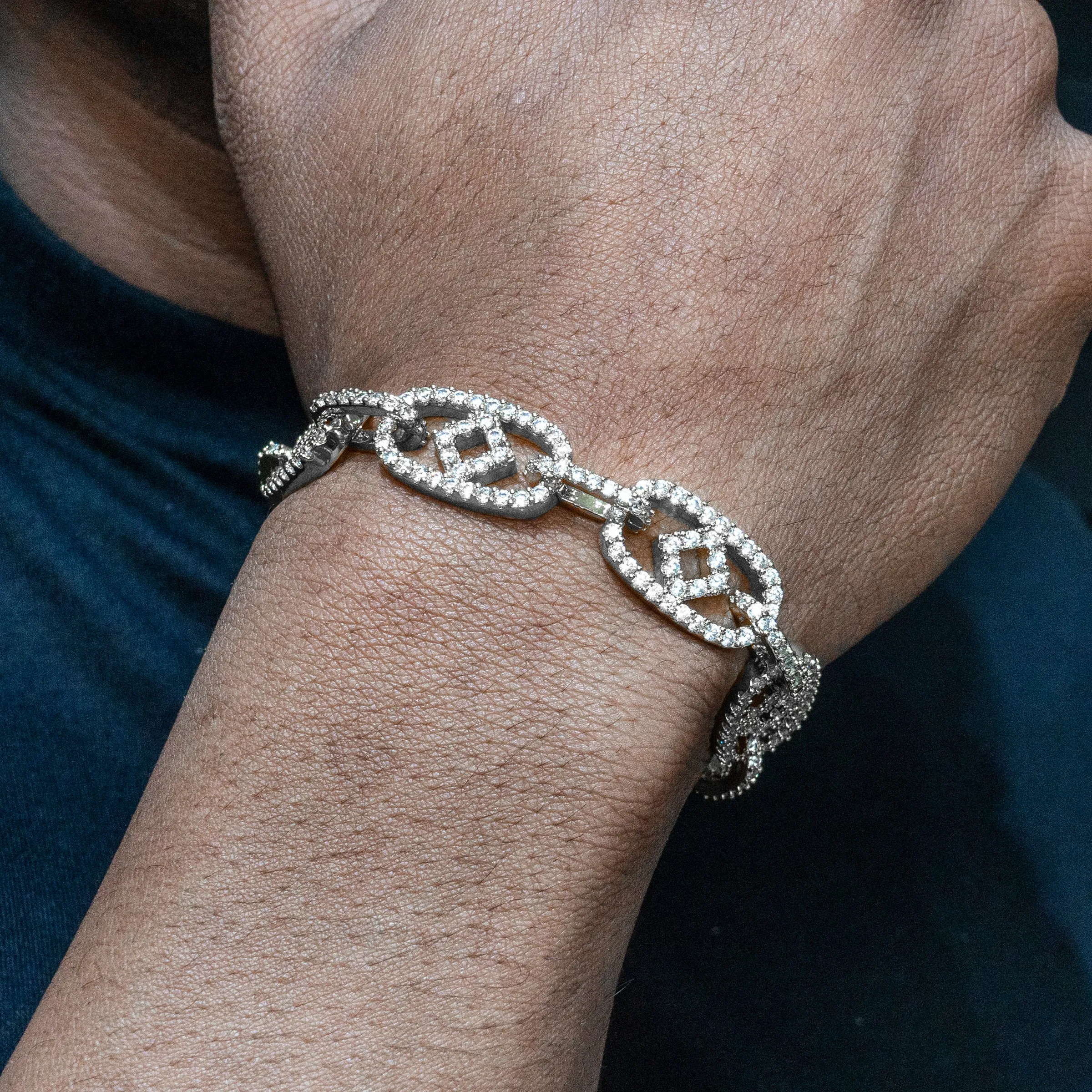 Mens White Gold Iced Out Box Oval Link Bracelet