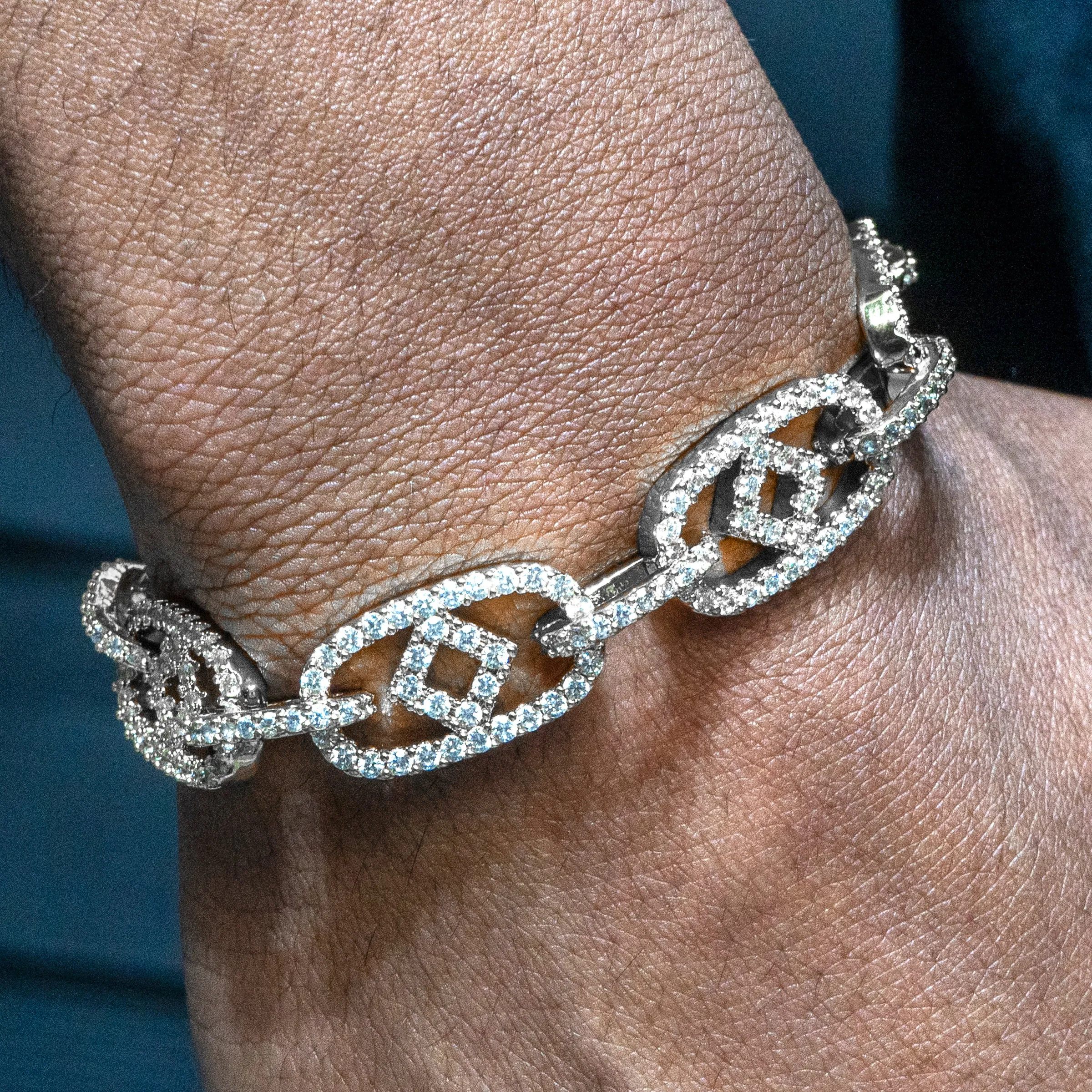 Mens White Gold Iced Out Box Oval Link Bracelet