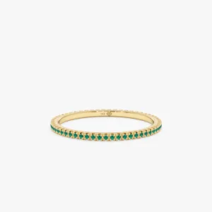 Prong Emerald Eternity Band, Kiki