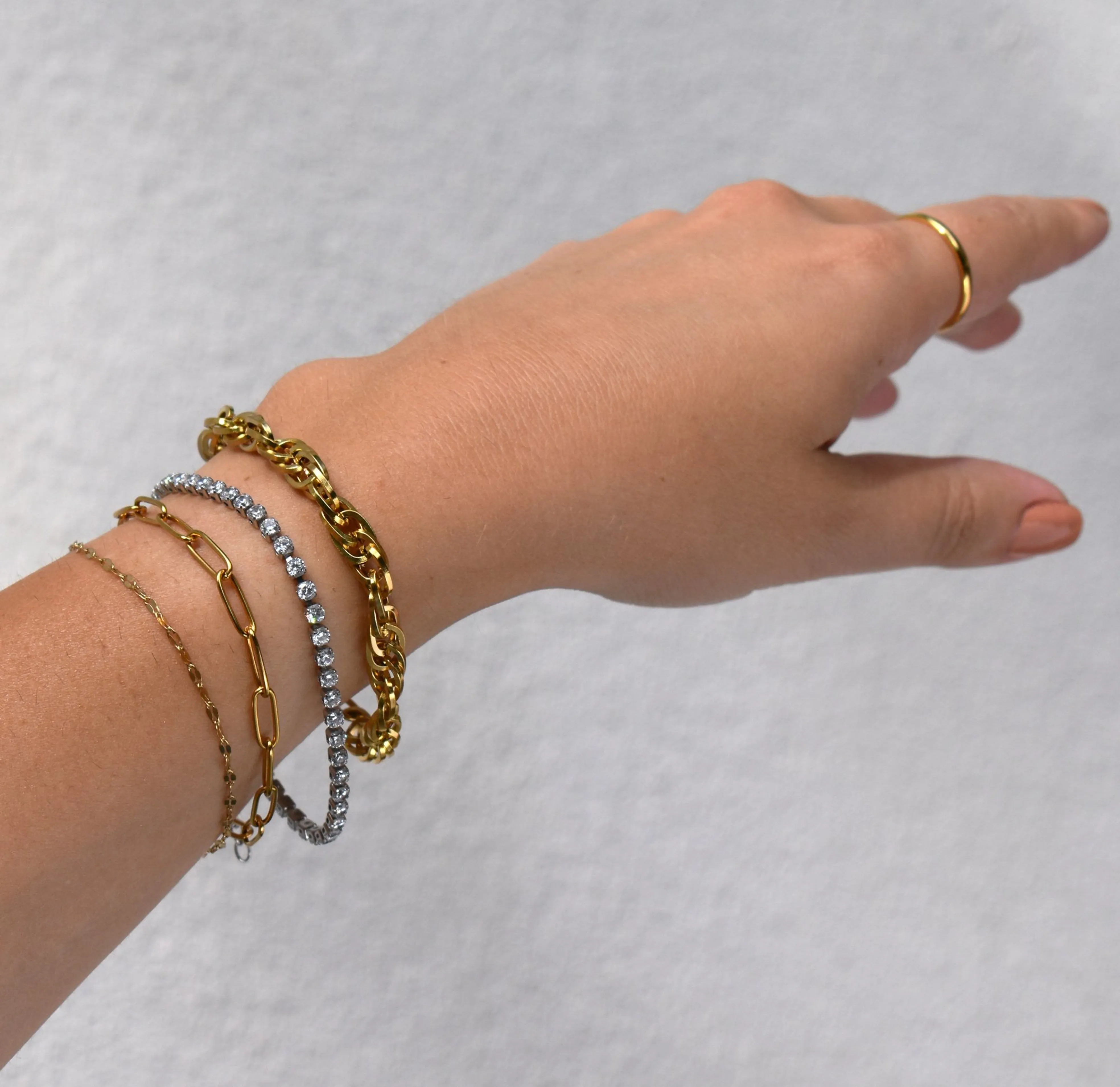 RICKY GOLD PAPERCLIP CHAIN BRACELET