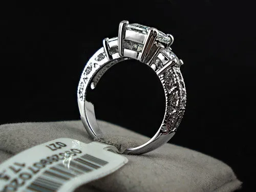 The white gold Plated Rectangle Emerald Cut CZ Zircon Engagement Rings