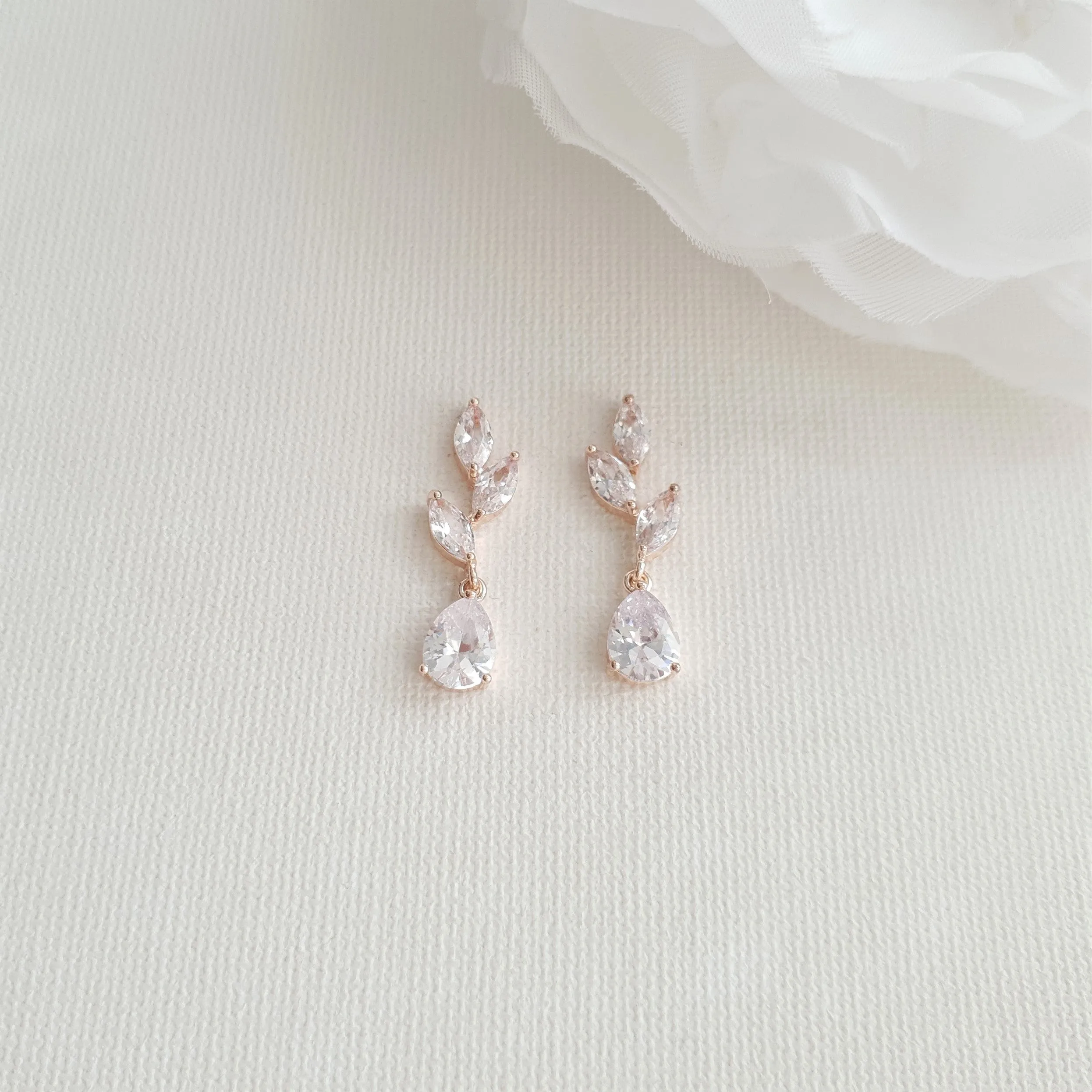 Wholesale Leaf Drop Earrings-Taylor