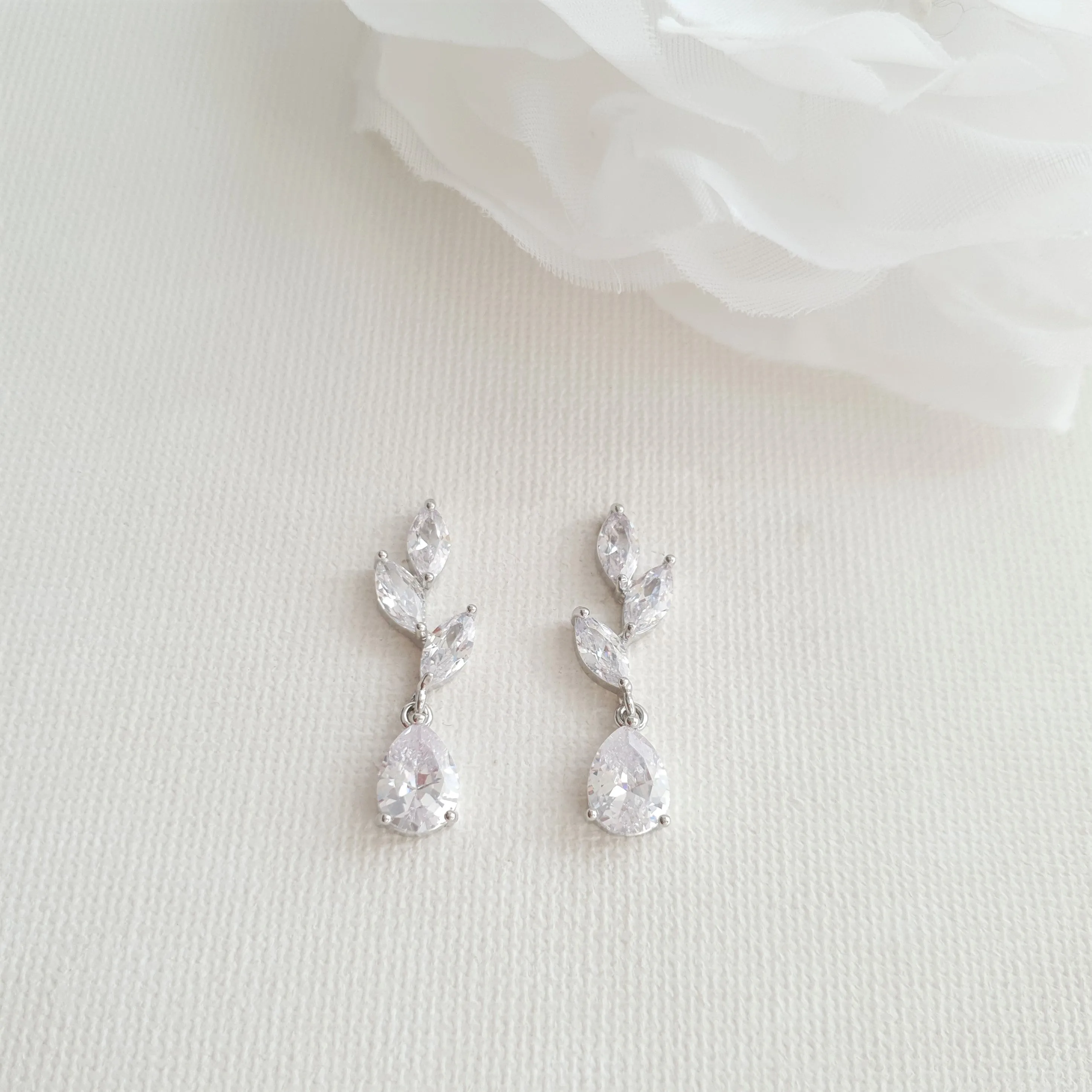 Wholesale Leaf Drop Earrings-Taylor