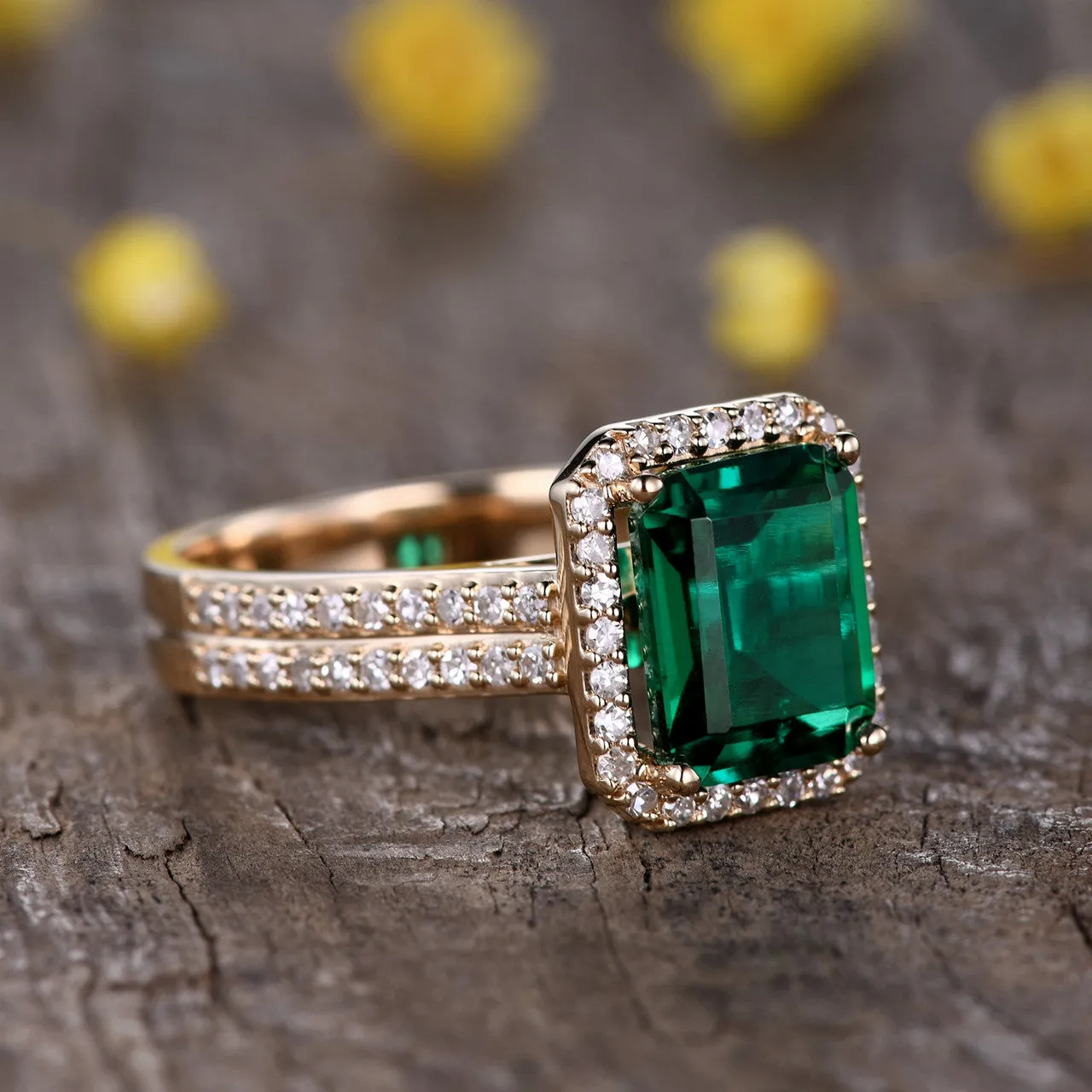 Yellow Gold Vintage 3.5 Carat Daimond Halo Emerald Engagement Ring 4mm Diamond Wedding Band