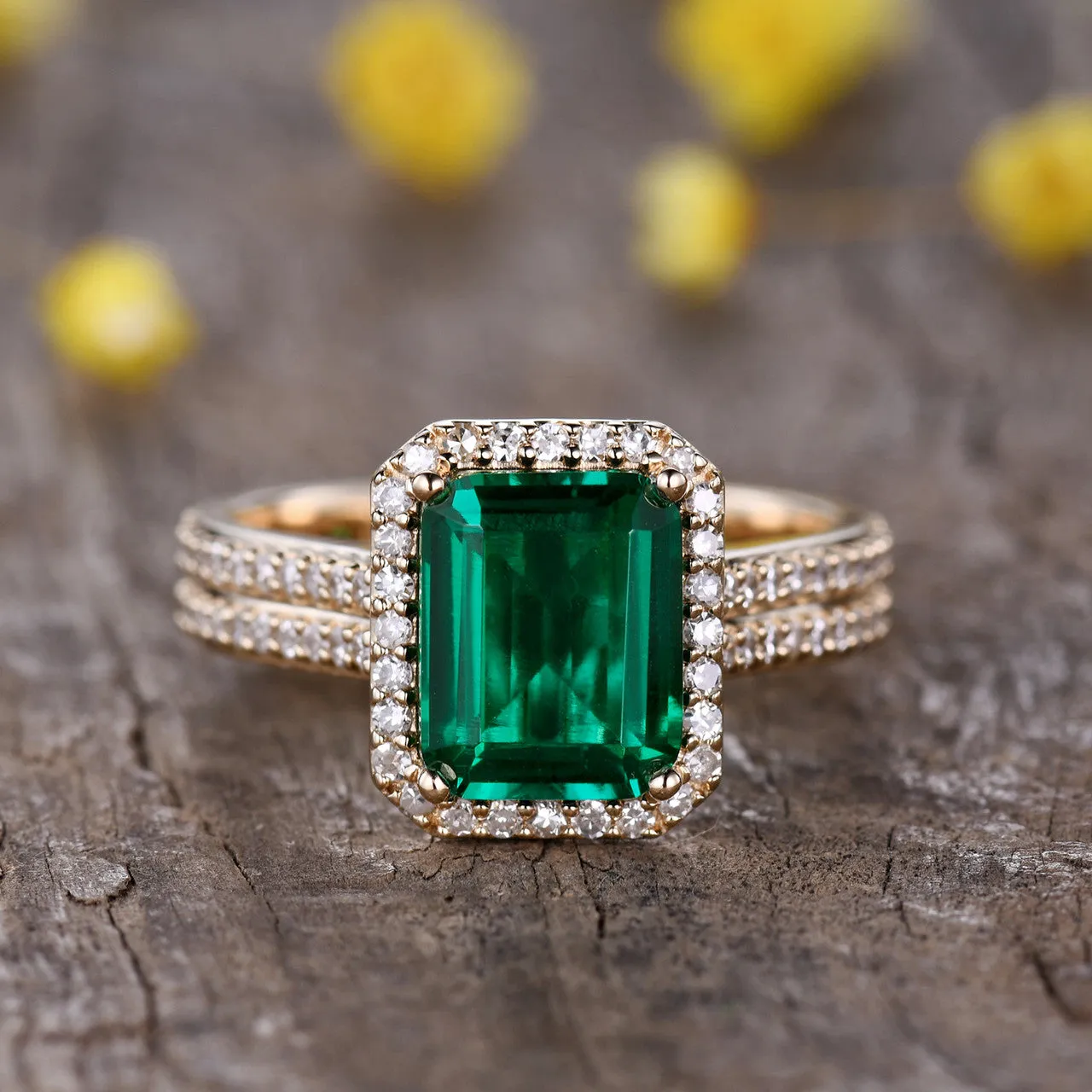 Yellow Gold Vintage 3.5 Carat Daimond Halo Emerald Engagement Ring 4mm Diamond Wedding Band