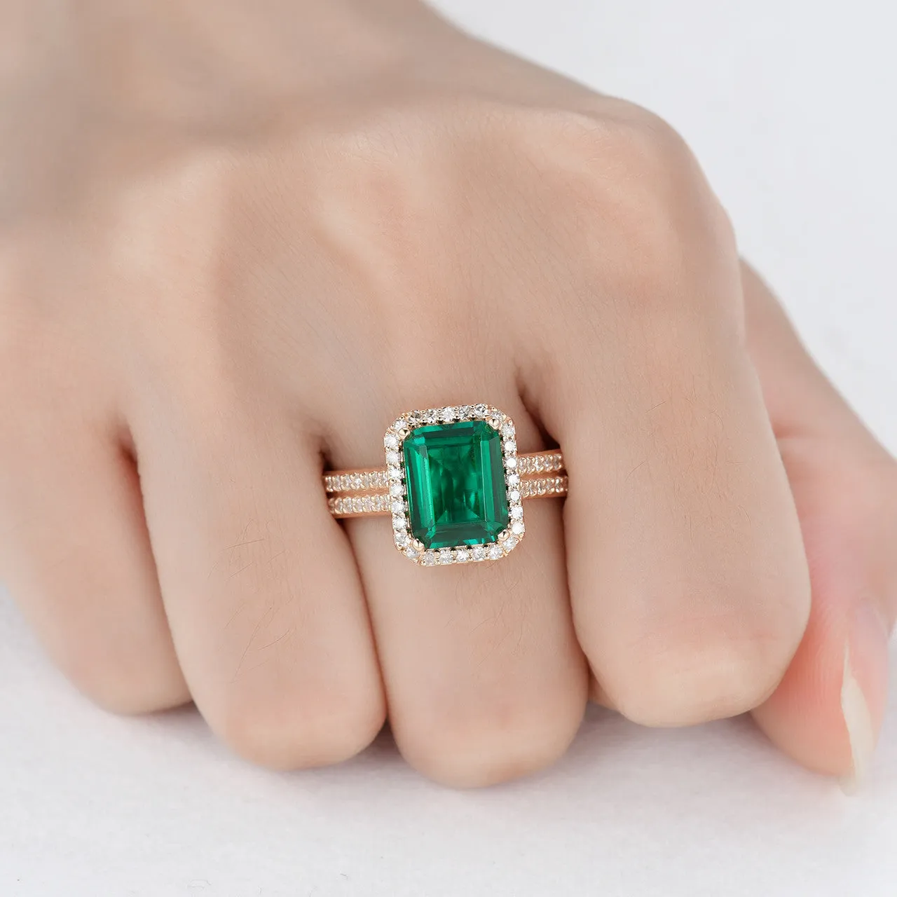 Yellow Gold Vintage 3.5 Carat Daimond Halo Emerald Engagement Ring 4mm Diamond Wedding Band