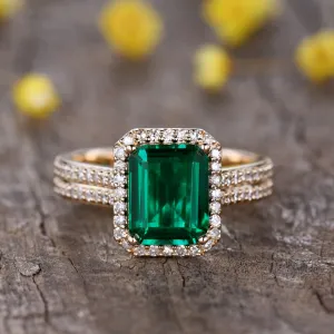 Yellow Gold Vintage 3.5 Carat Daimond Halo Emerald Engagement Ring 4mm Diamond Wedding Band